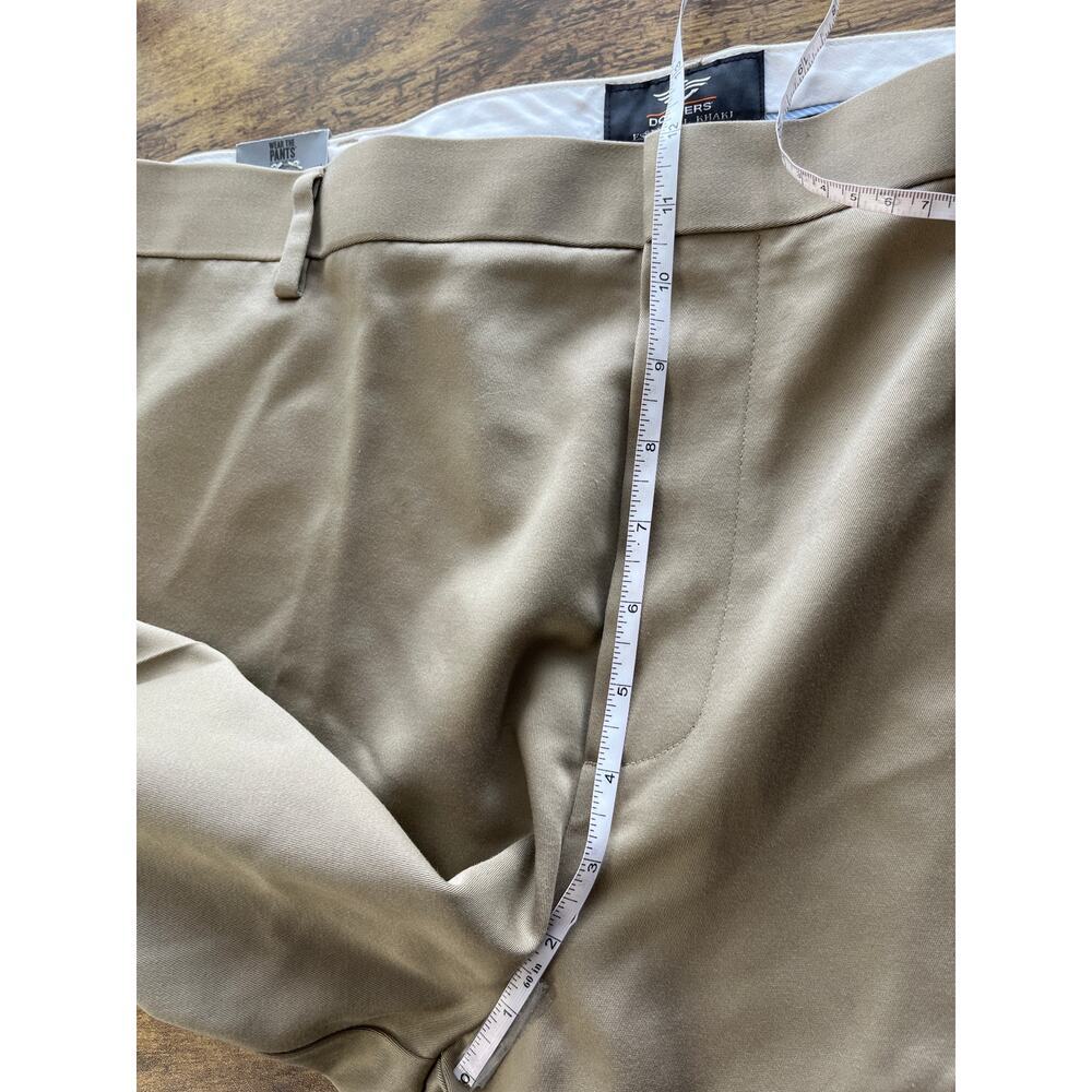 Dockers Men 40X30 Khaki Classic Fit D3 Essential Never Iron Pants Office Wear - Picture 6 of 11